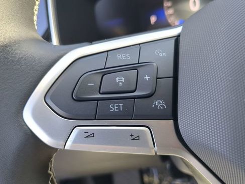 New 2026 Volkswagen Taos SE image 27