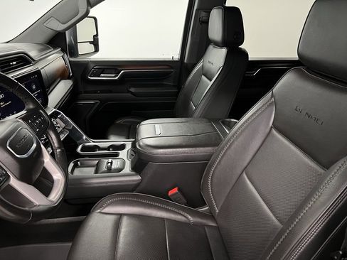 Used 2024 GMC Sierra 2500 Denali w/ Denali Reserve Package image 25