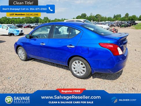 Used 2014 Nissan Versa SV FWD image 3