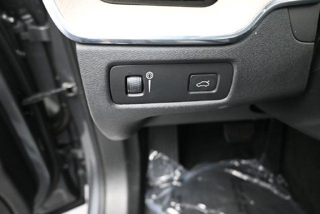 Used 2020 Volvo XC60 T5 Inscription w/ Protection Package Premier AWD/4WD image 16