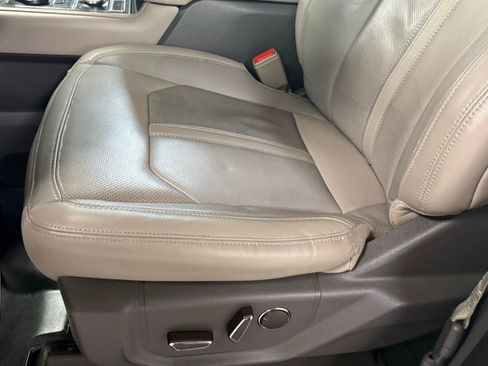 Used 2019 Ford Expedition Limited image 33