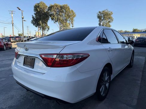 Used 2017 Toyota Camry SE FWD image 5