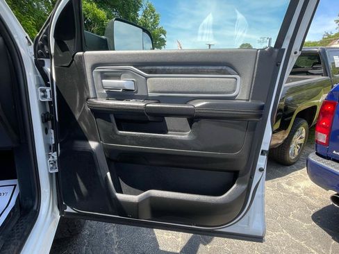 Used 2020 RAM 2500 Big Horn w/ Level 1 Equipment Group AWD/4WD image 26