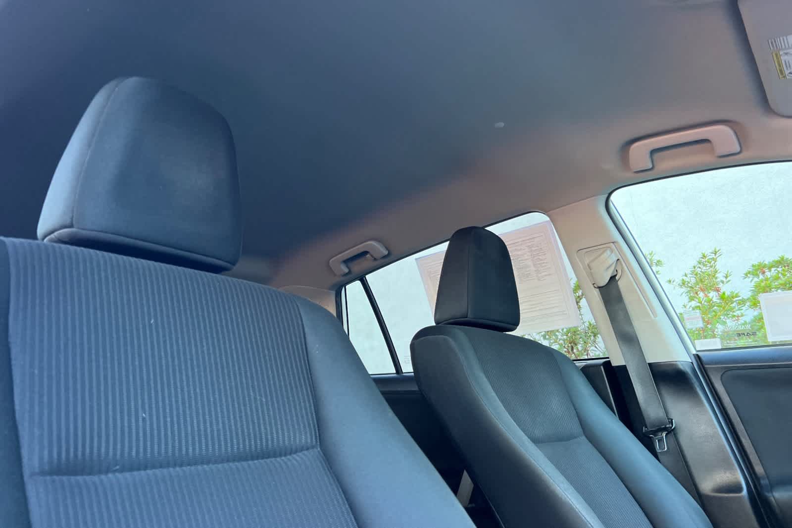 Used 2016 Toyota RAV4 LE AWD/4WD image 17