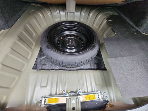 Used 2023 Nissan Versa S image 24