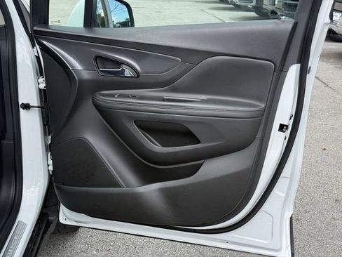Used 2022 Buick Encore Preferred w/ Safety Package FWD image 31