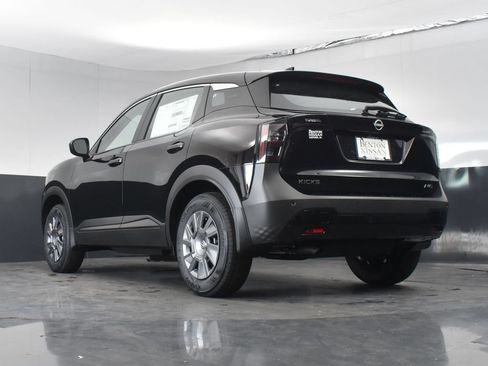 Used 2025 Nissan Kicks S AWD/4WD image 21
