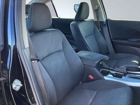 Used 2016 Honda Accord LX image 19