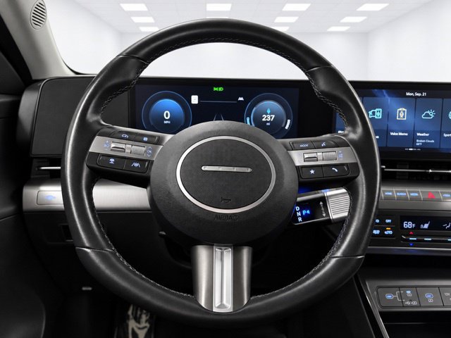 Used 2025 Hyundai Kona SEL FWD image 31