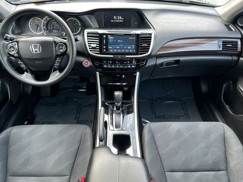 Used 2016 Honda Accord EX image 3