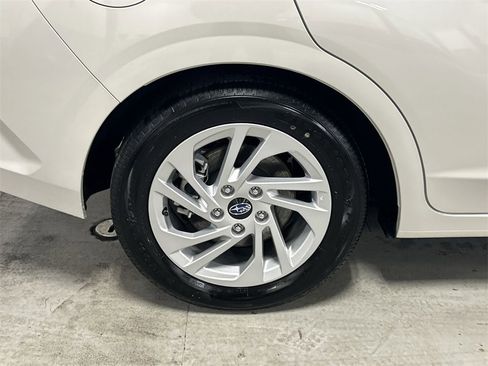 Certified 2025 Subaru Impreza 2.0i image 12