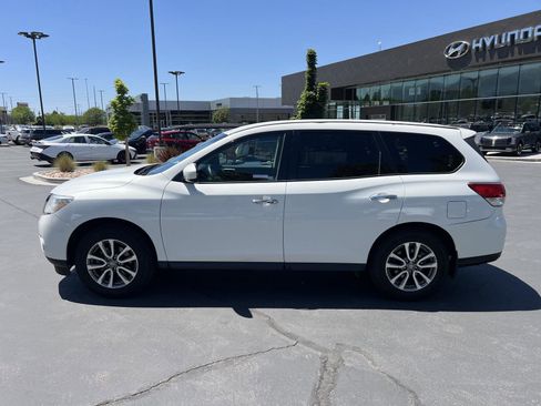 Used 2013 Nissan Pathfinder S AWD/4WD image 12