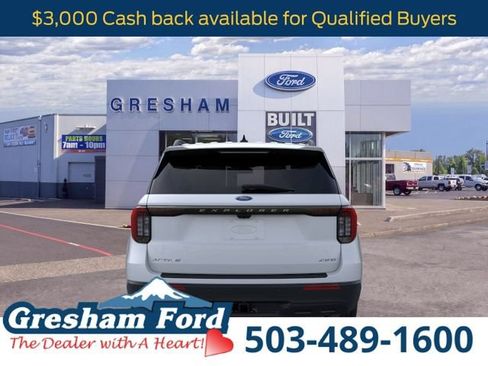 New 2026 Ford Explorer Active AWD/4WD image 5