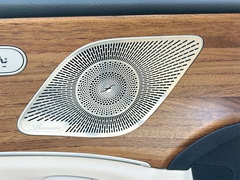 Used 2022 Mercedes-Benz GLS 450 4MATIC image 19