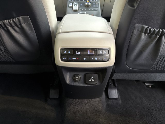 Used 2024 Hyundai Palisade Limited AWD/4WD image 23