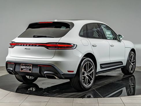 New 2026 Porsche Macan AWD/4WD image 8