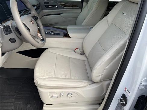 Used 2023 Cadillac Escalade Sport Platinum w/ LPO, ONYX Package image 11