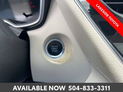 Used 2023 Toyota Corolla Cross XLE w/ Convenience Package AWD/4WD image 36