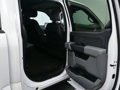 Used 2021 Ford F150 Lariat w/ Equipment Group 501A Mid image 9