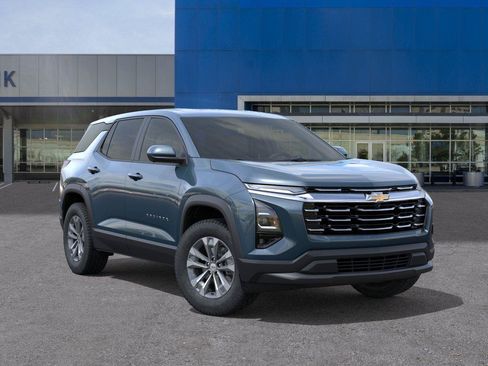 New 2026 Chevrolet Equinox LT w/ Safety and Technology Package FWD image 7