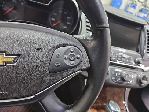 Used 2015 Chevrolet Impala LT image 17