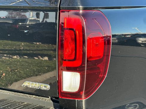 Used 2019 Honda Ridgeline Black Edition image 24