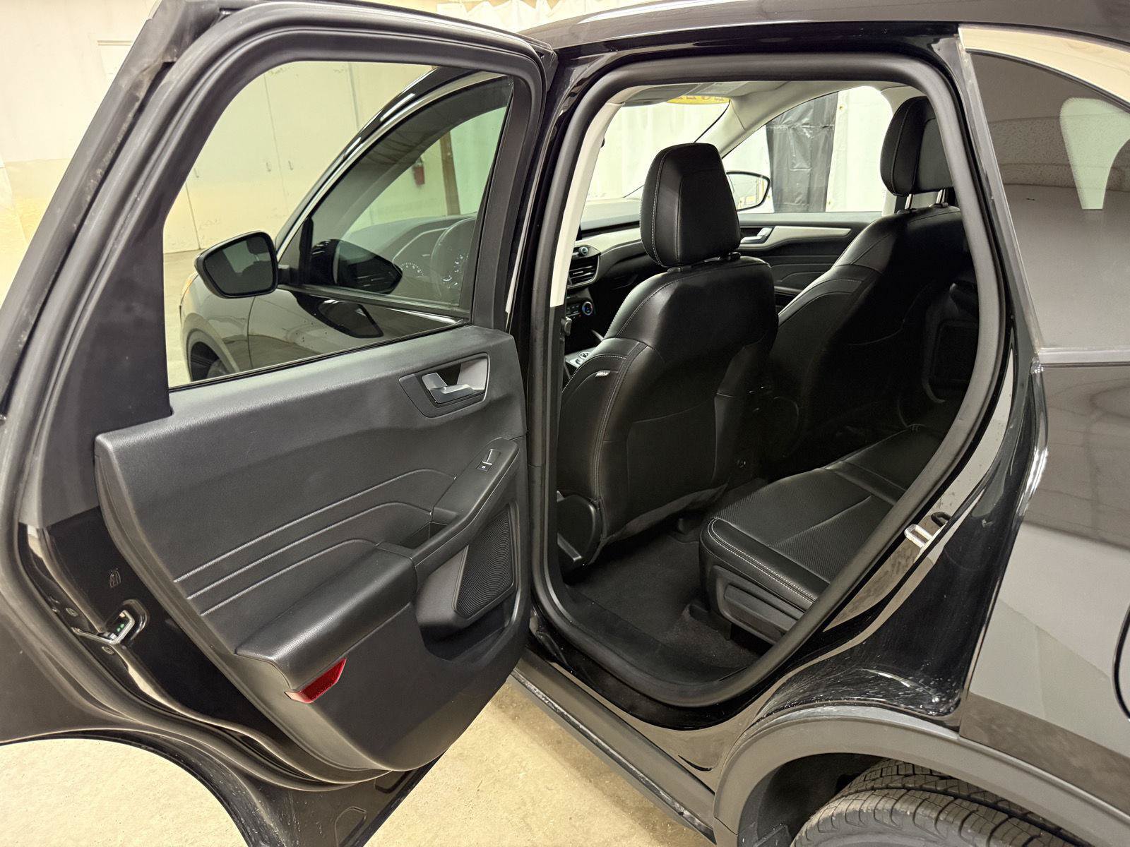 Used 2022 Ford Escape SEL AWD/4WD image 23