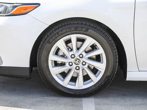 Certified 2022 Toyota Camry LE AWD/4WD image 11
