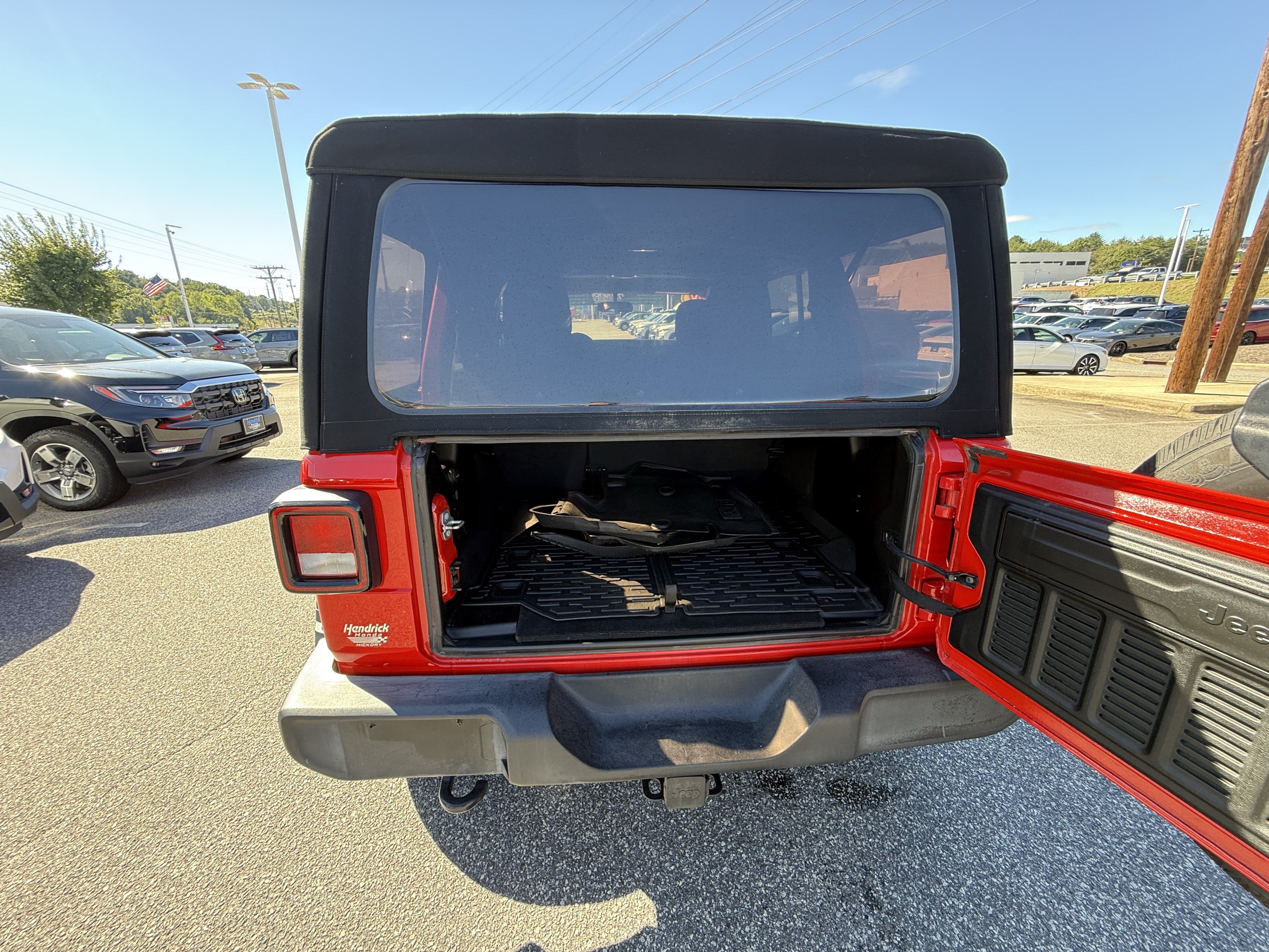 Used 2022 Jeep Wrangler Unlimited Sport AWD/4WD image 32