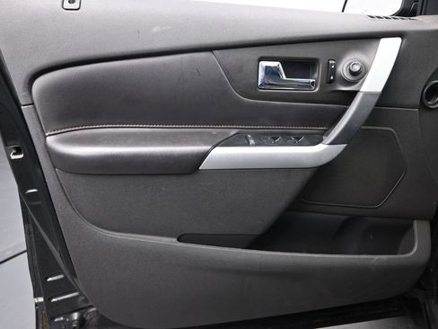 Used 2013 Ford Edge SEL FWD image 15