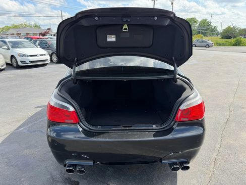 Used 2006 BMW M5 RWD image 32