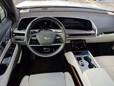 New 2026 Cadillac Vistiq Sport image 5