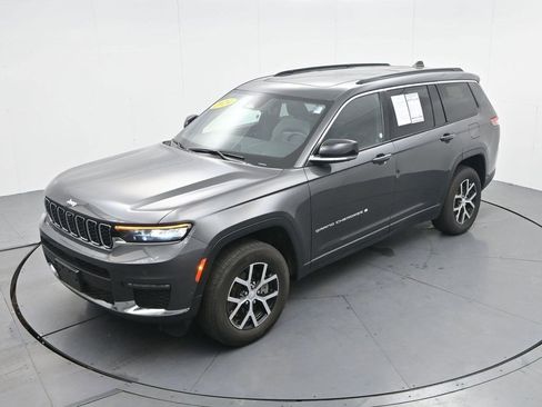 Used 2024 Jeep Grand Cherokee L Limited w/ Luxury Tech Group II image 19