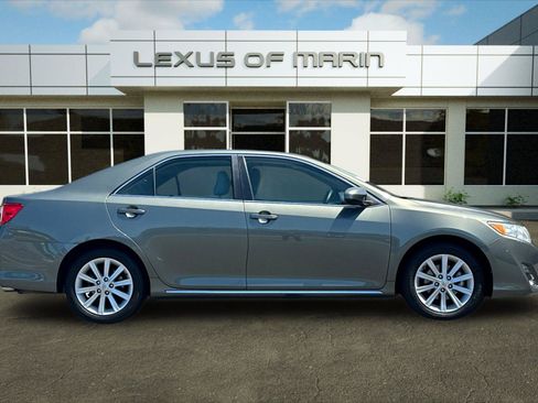 Used 2013 Toyota Camry XLE w/ Leather Pkg FWD image 7