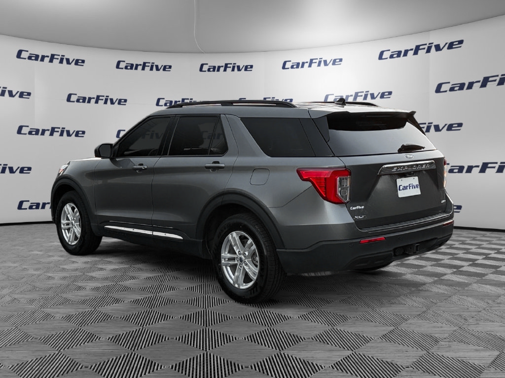 Used 2023 Ford Explorer XLT w/ Class IV Trailer Tow Package AWD/4WD image 3