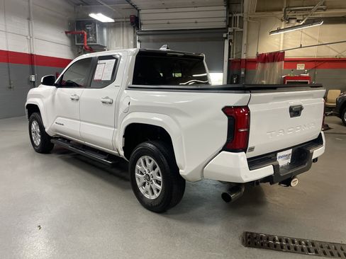 Certified 2024 Toyota Tacoma SR5 image 8