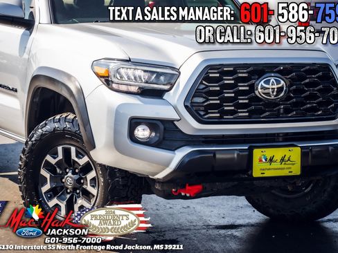 Used 2022 Toyota Tacoma TRD Off-Road image 3