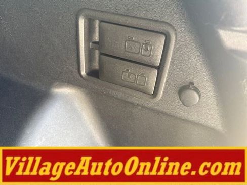 Used 2018 Chevrolet Equinox LT AWD/4WD image 38