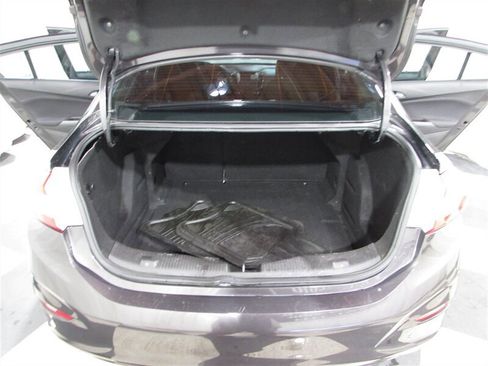 Used 2017 Chevrolet Cruze LT w/ Convenience Package image 71