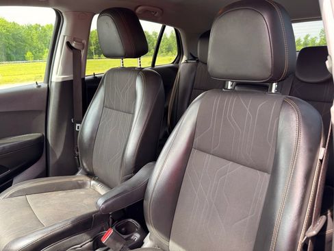 Used 2018 Chevrolet Trax LT w/ Driver Confidence Package FWD image 21