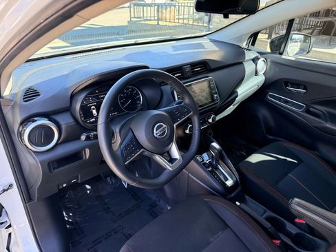 Used 2021 Nissan Versa SR w/ Convenience Package image 10