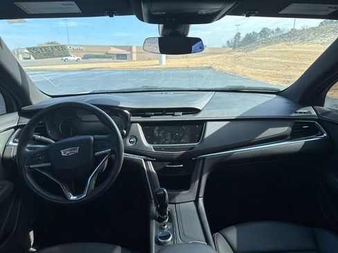 Used 2024 Cadillac XT6 Luxury w/ LPO, Floor Liner Package image 12