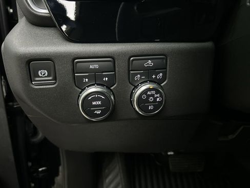 Used 2025 GMC Sierra 1500 Elevation AWD/4WD image 17