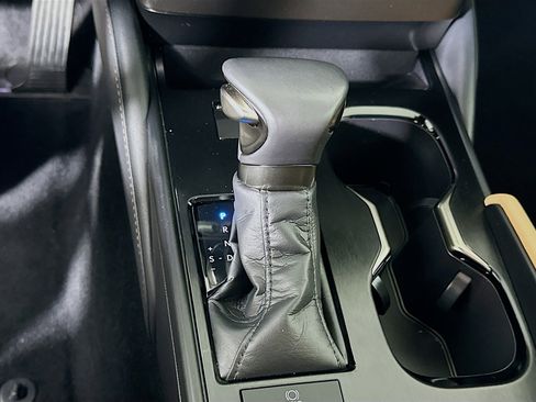 Used 2025 Lexus ES 350 w/ Premium Package image 24