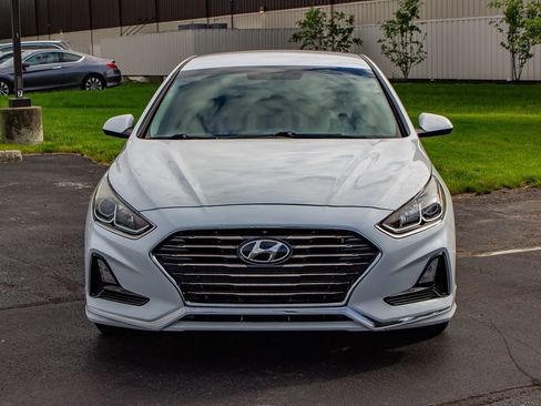 Used 2019 Hyundai Sonata SE FWD image 2
