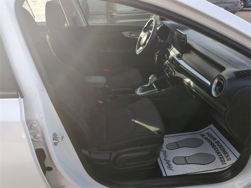 Used 2023 Kia Forte LXS image 8