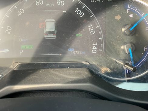 Used 2025 Toyota RAV4 XLE image 30