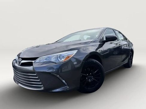 Used 2016 Toyota Camry LE FWD image 10