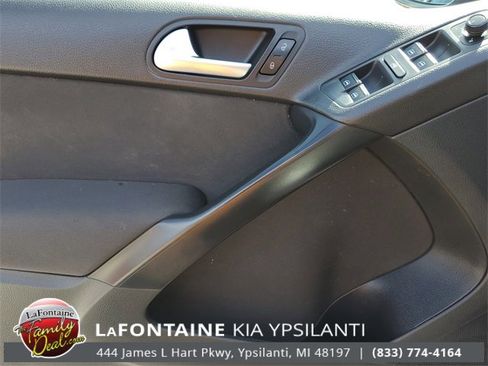Used 2018 Volkswagen Tiguan Limited image 13