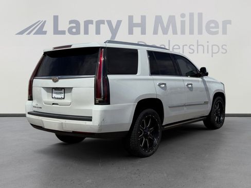 Used 2016 Cadillac Escalade Platinum image 6